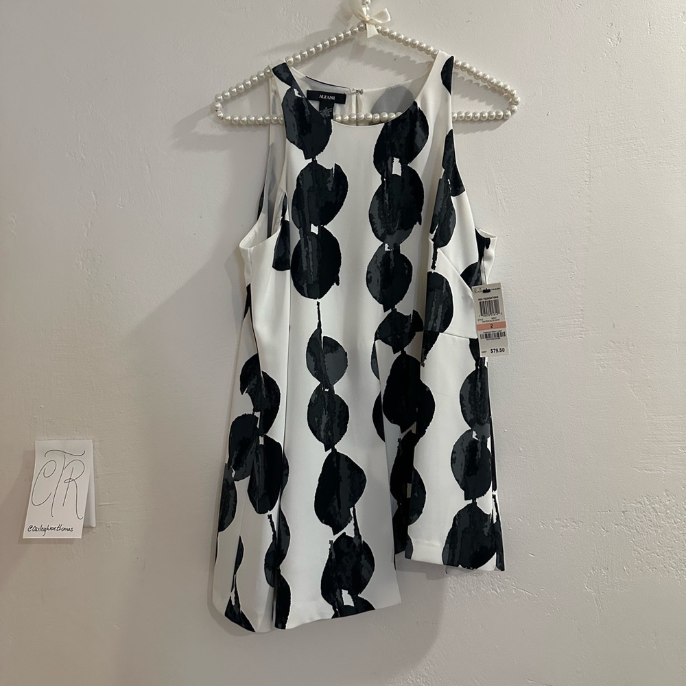 Alfani Black and White Sleeveless Top